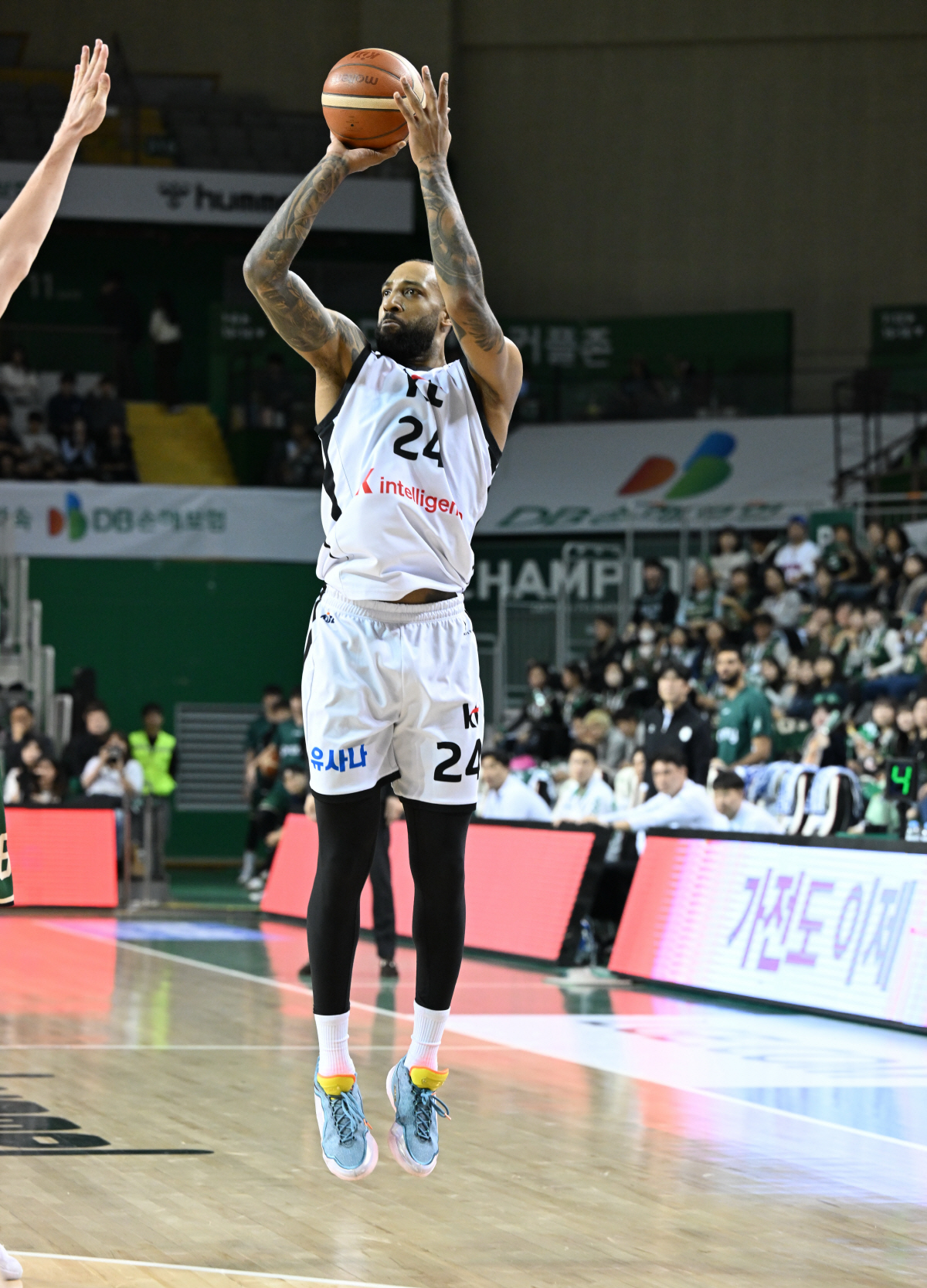 '공격대장 카굴랑안→하윤기 결승 자유투' 수원 KT, 0.5초 남기고 D…