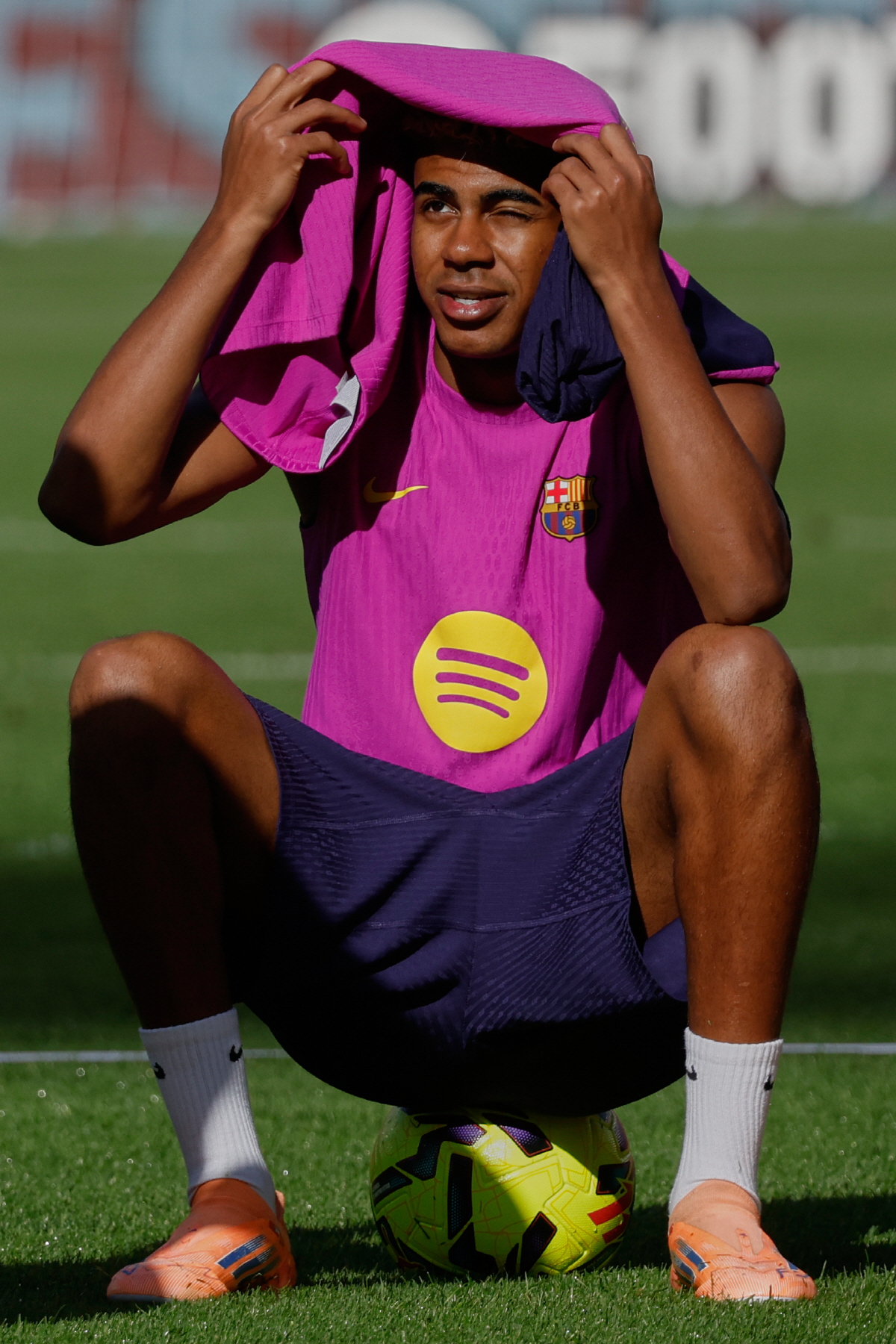 수술 숨긴 '19살 천재' 야말! 스페인축구협회 분노 폭발→A대표팀 결국…