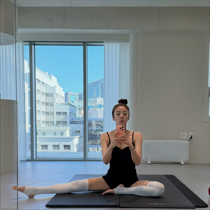 "67kg→47kg 초특급 감량"…손담비, 출산 7개월만에 발레리나급 스트레칭 "이게 가능해?"