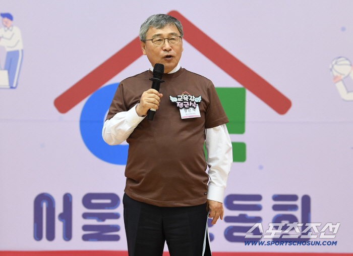 '서울림 2년 동행'정근식 교육감의 아주 특별한 마이너리티 감수성 "'모두의 스포츠'로 몸X마음 근육 키우는 서울교육"