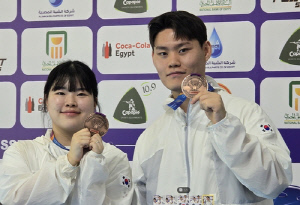 오예진-홍수현, 세계선수권대회 공기권총 혼성 동메달 획득