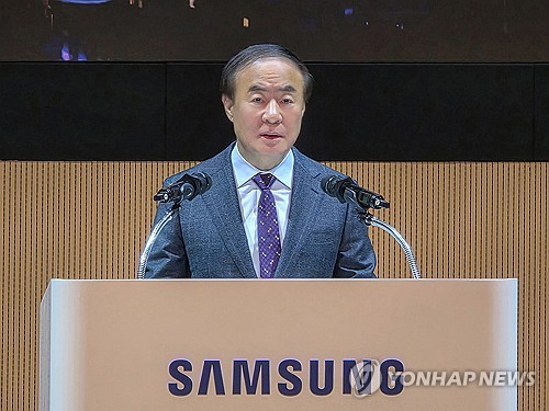 방한 ASML CEO, 전영현·곽노정 잇따라 회동…반도체 협력 강화