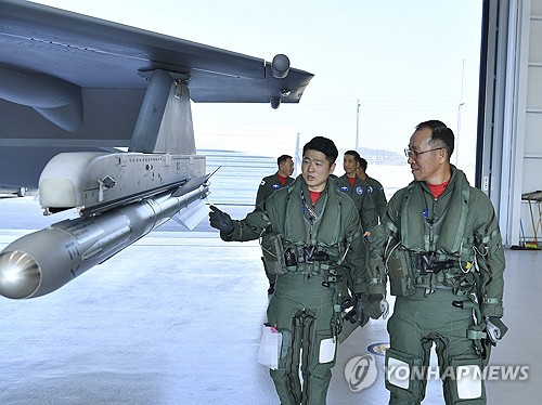 공군총장, 이집트·UAE서 국산 전투기 세일즈