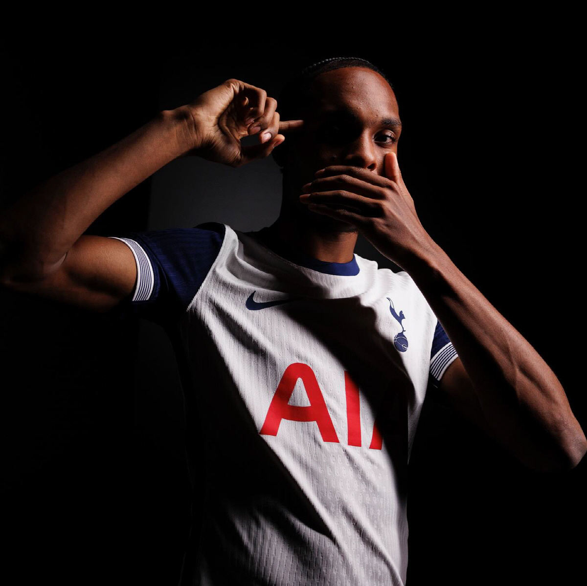 손흥민 후계자 '오피셜' 공식발표..."수비, 공격 모두 100% 쏟고 …