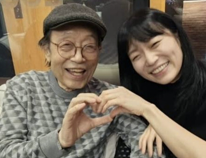 '90세' 신구, 심부전증 투병 중에도 환한 미소.."구순 잔치, 사랑합…