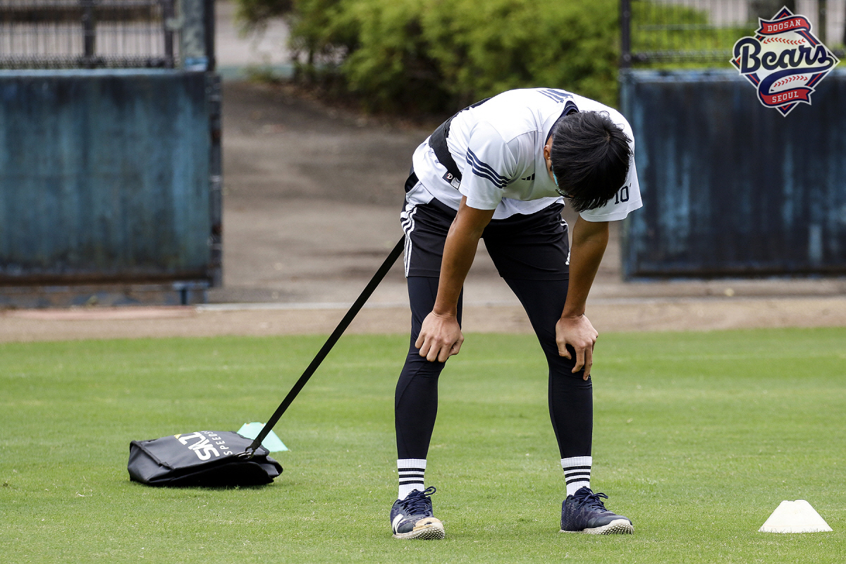 와 이렇게까지 한다고? 해병대 캠프인줄.. 투수들 15kg 모래주머니 러…