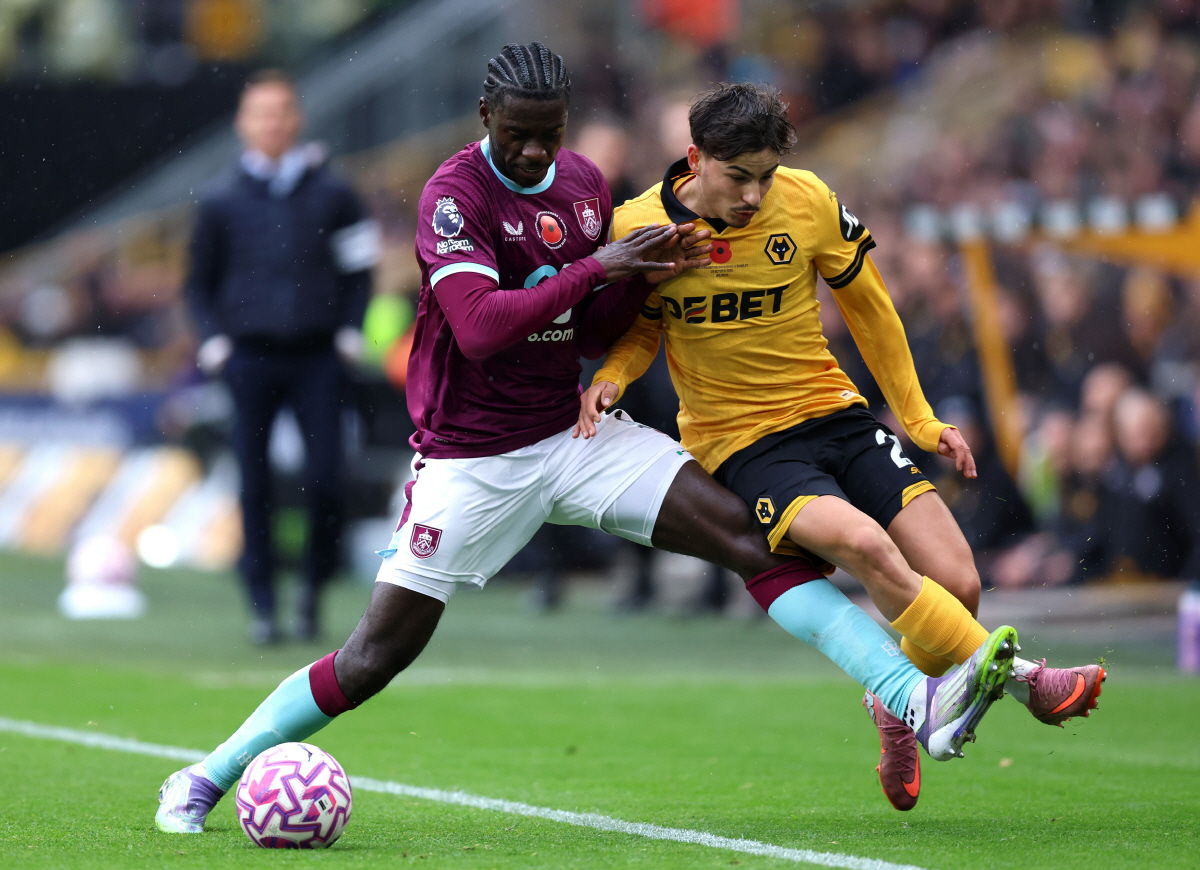 "이게 다 맨유 때문이야!" 알 못 깬 유망주, 부상 아니라 의료과실이었…