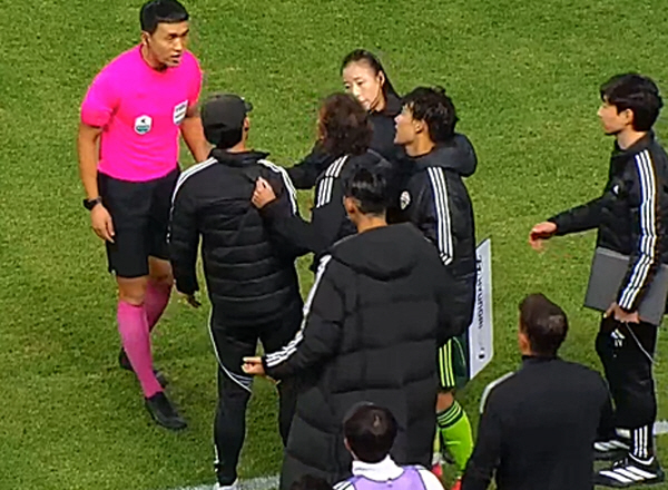 [공식발표]심판협의회, 전북 외국인 코치 '인종차별' 논란…"반인권적 행…