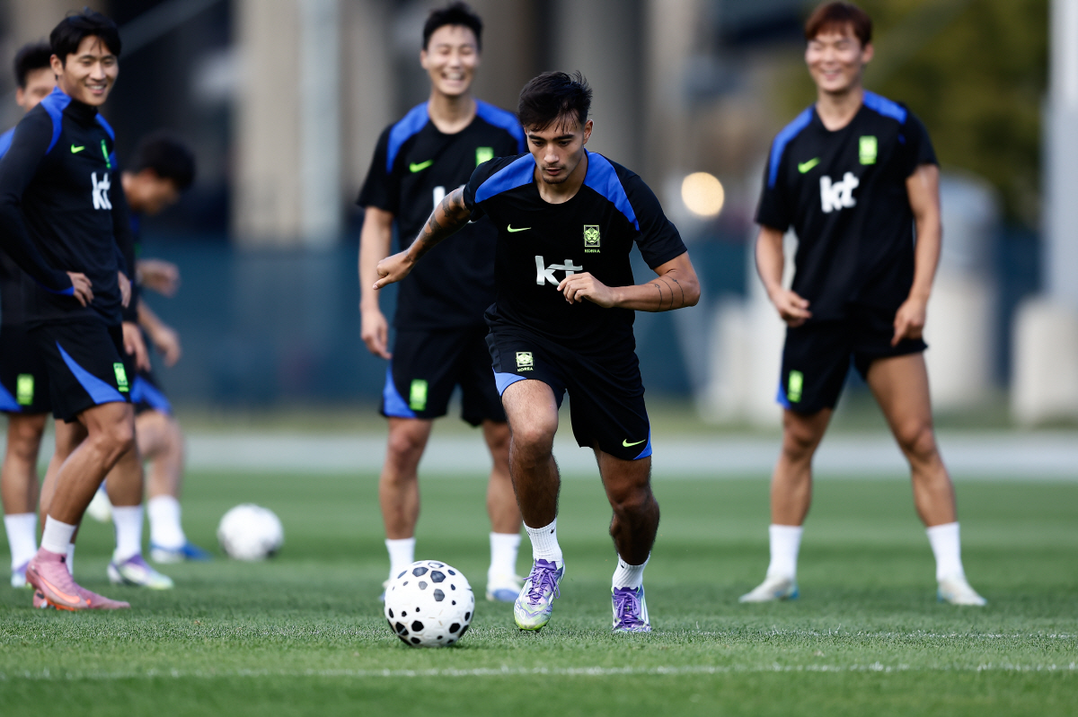 참패 뒤 반등한 10월, "결과" 올인하는 11월…홍명보호 2025 마지…