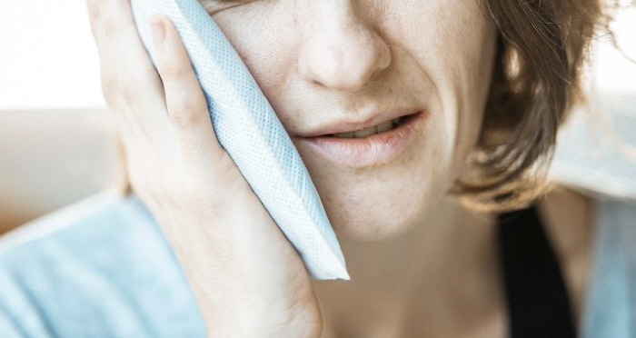 숨은 아래턱 사랑니, 언제 뽑아야 하나?