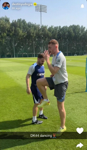 '내가 그리웠니?' 불운한 에이스 수술 후 훈련 재개…