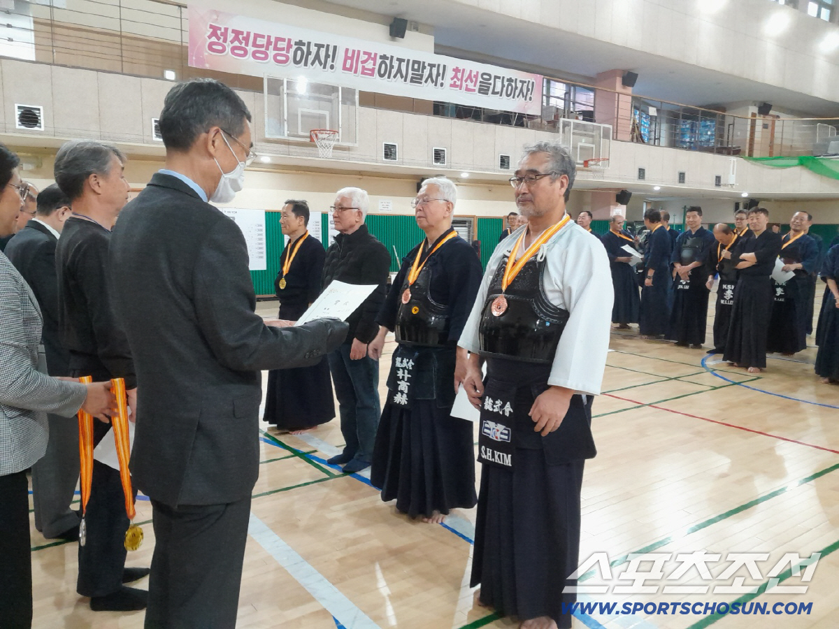 "여생검락의 품격으로…" 시니어 검도 추계대회, 75세 이상도 5명 참가…