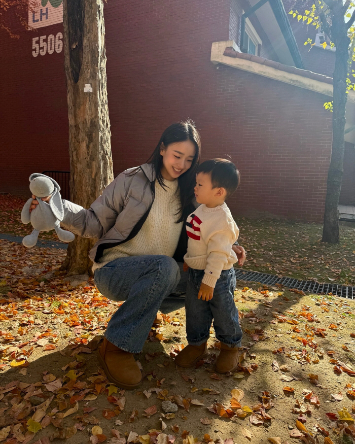 “두 번째 가을, 요즘 최고로 행복” ‘금융인♥’ 손연재, 子와 단풍 나들이[SCin스타]