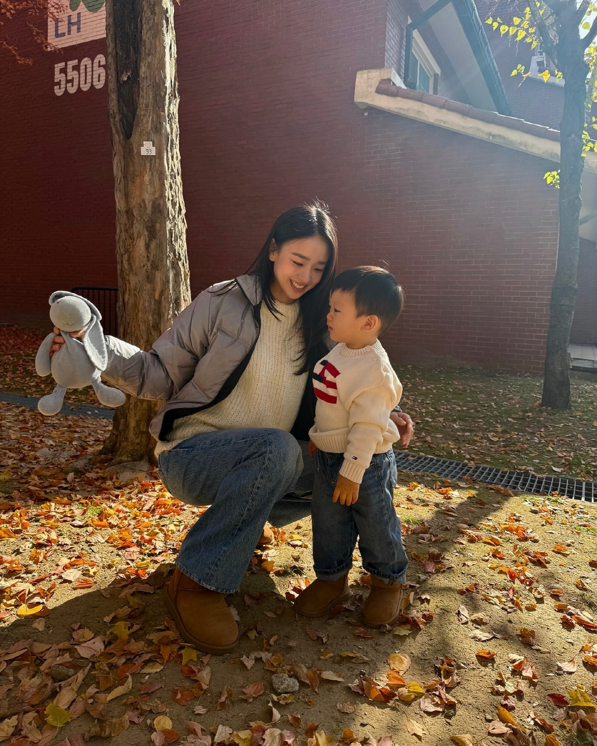 “두 번째 가을, 요즘 최고로 행복” ‘금융인♥’ 손연재, 子와 단풍 나…