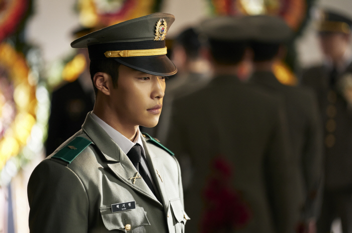 [공식] 현빈X정우성 '메이드 인 코리아', 시즌1 공개도 전에 시즌2 확정