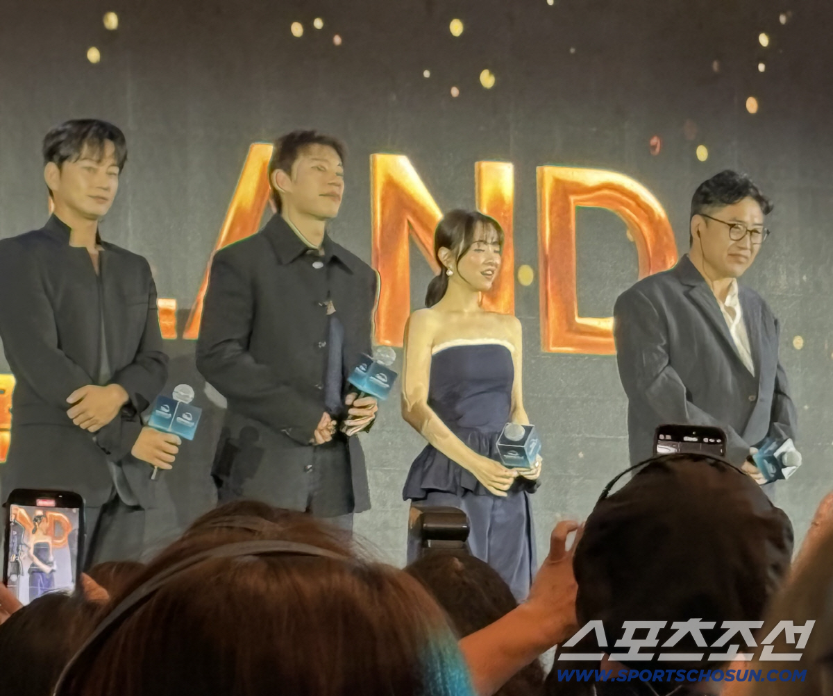 [SC현장]"기존 모습과 달라"…'골드랜드'로 파격 변신한 박보영, 욕망…