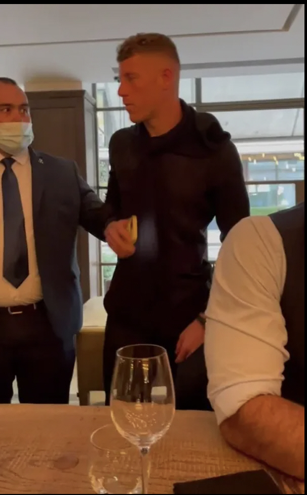 '만취 행패 끝판왕' 몰락했던 제2의 웨인 루니, 180도 개과천선...…