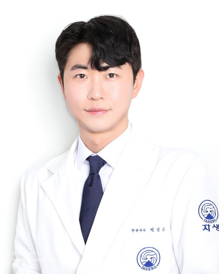 "추나요법, 근골격계 통증 치료 선호도 지속"…이용 환자 '45~54세'…