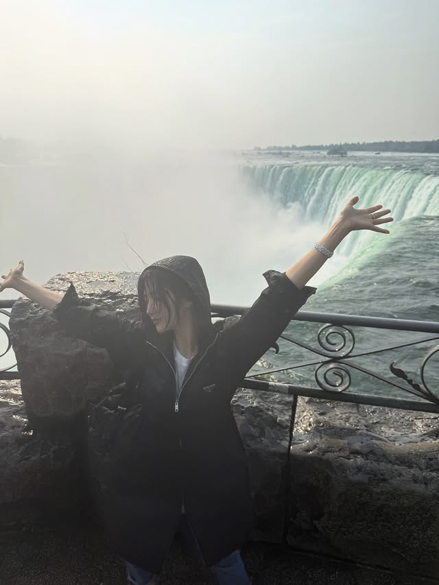 박하선, 명품 P사 레인자켓 기능 저격 "방수 아니었어?"