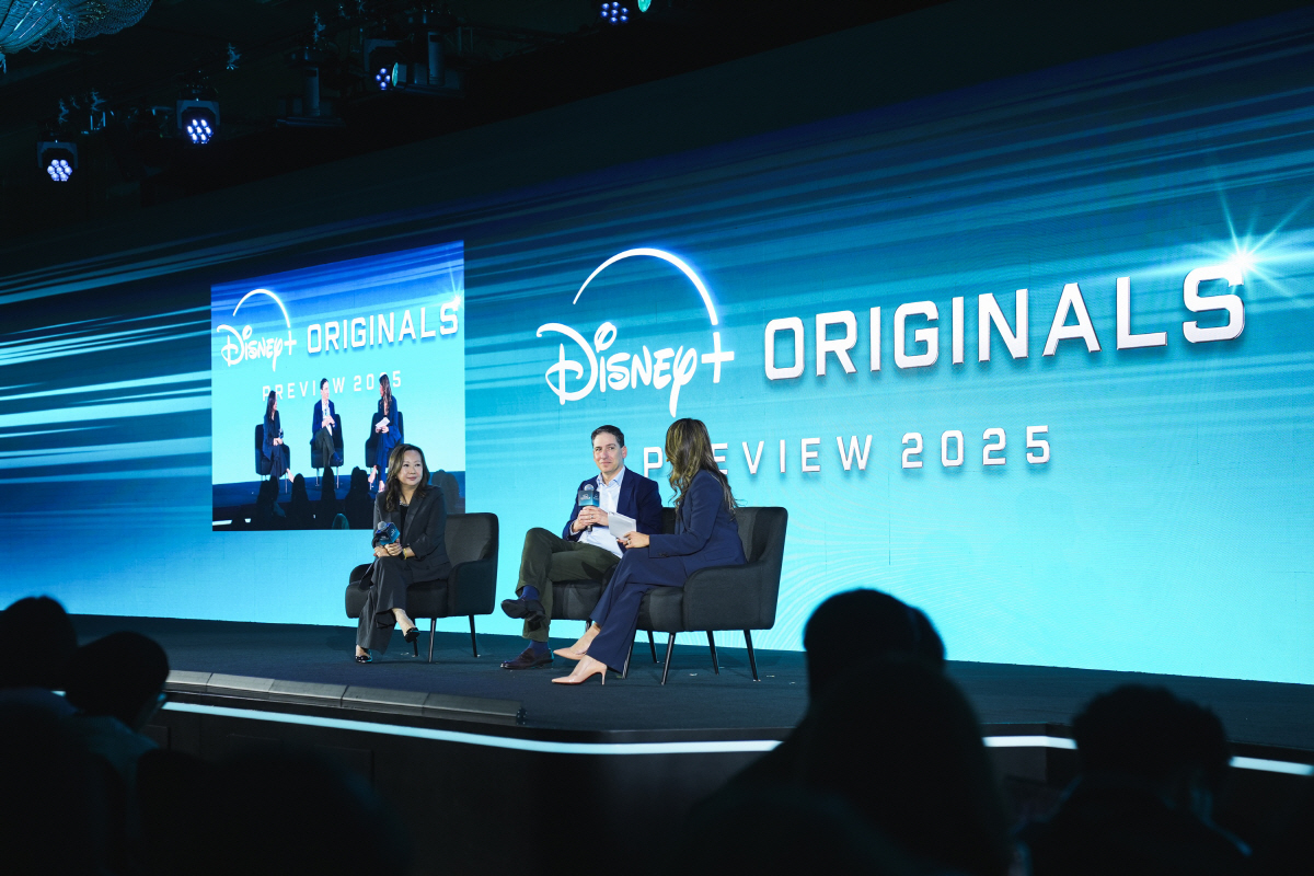 [종합]유부남 정우성은 복귀, 신민아는 재혼 요구…홍콩서 韓연예인 더 난…