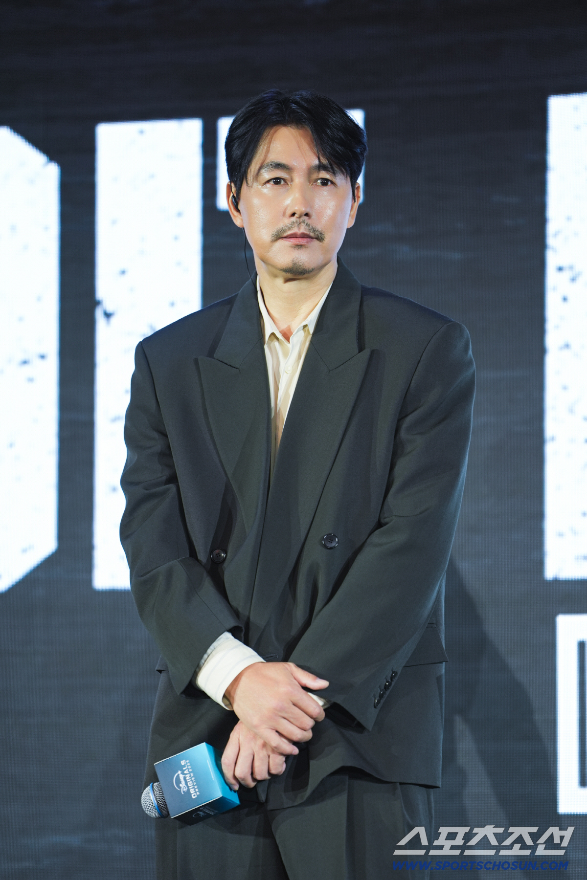 [종합]유부남 정우성은 복귀, 신민아는 재혼 요구…홍콩서 韓연예인 더 난…