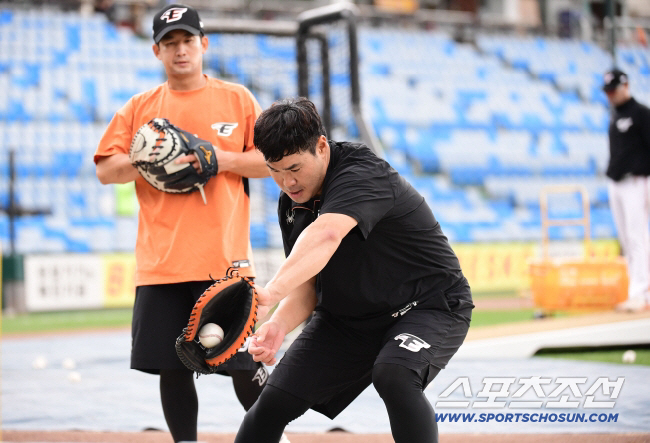 "하루만 더 야구장 오게 해줘." 선배의 선수 마지막 소원은 '한경기만 …
