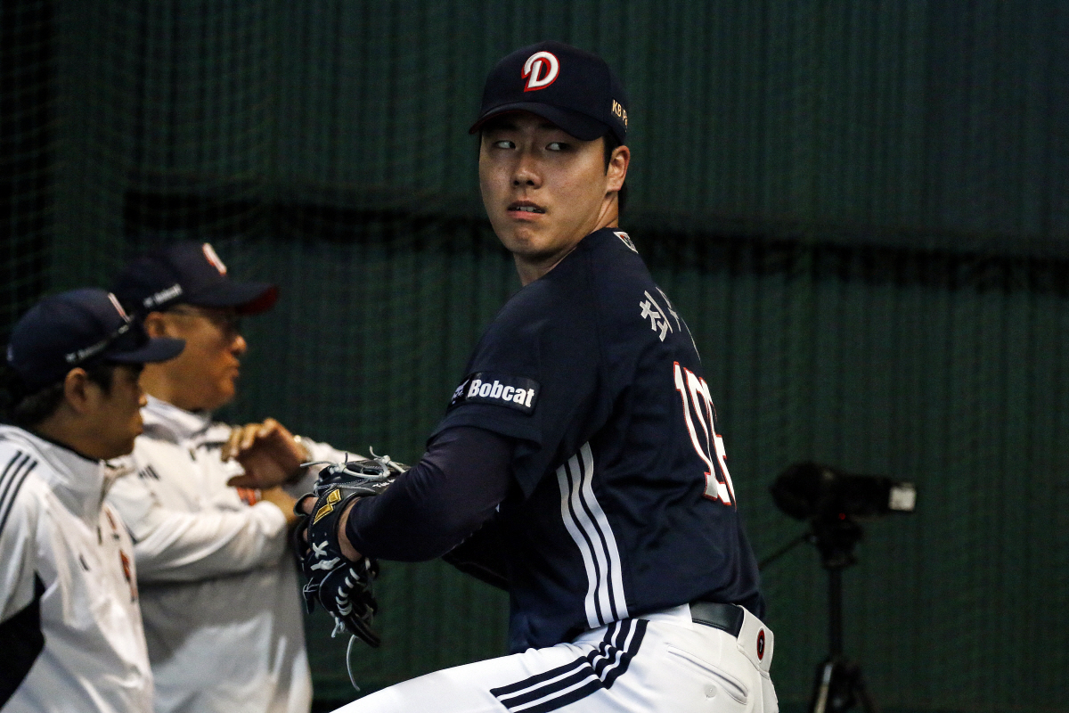 롯데와 '초대형 트레이드' 주인공, 150km 투심피처도 있었다! → "…