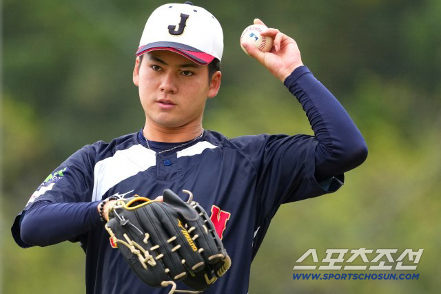 "한국전 호투 자신있다" 올 시즌 4완투승 선발투수가 불펜 대기, 입단 …