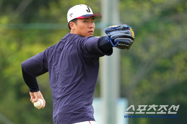 "한국전 호투 자신있다" 올 시즌 4완투승 선발투수가 불펜 대기, 입단 …