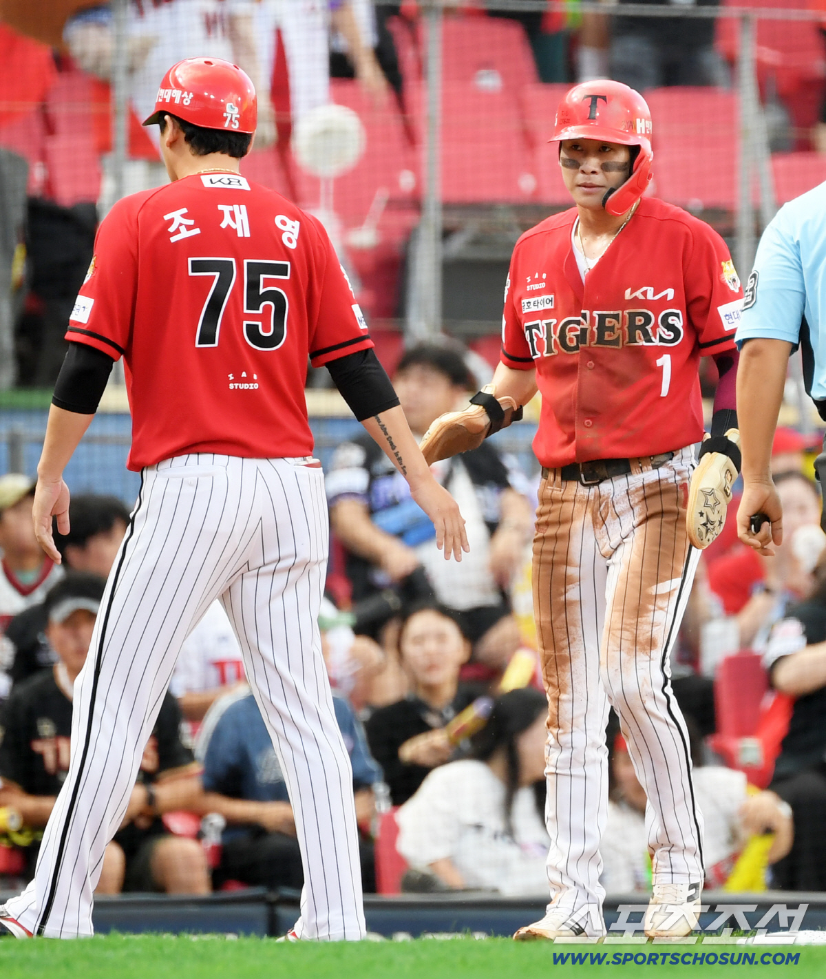 두산 박찬호 오피셜, 안 뜨나 못 뜨나