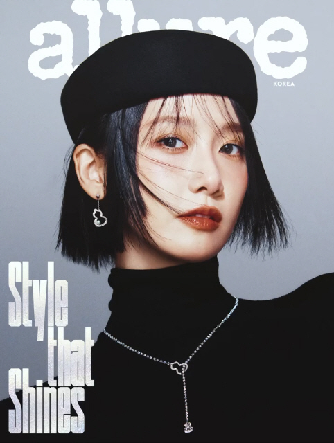 "윤아 맞아?" 생애 첫 칼단발…베레모까지 찰떡, 분위기 미쳤다