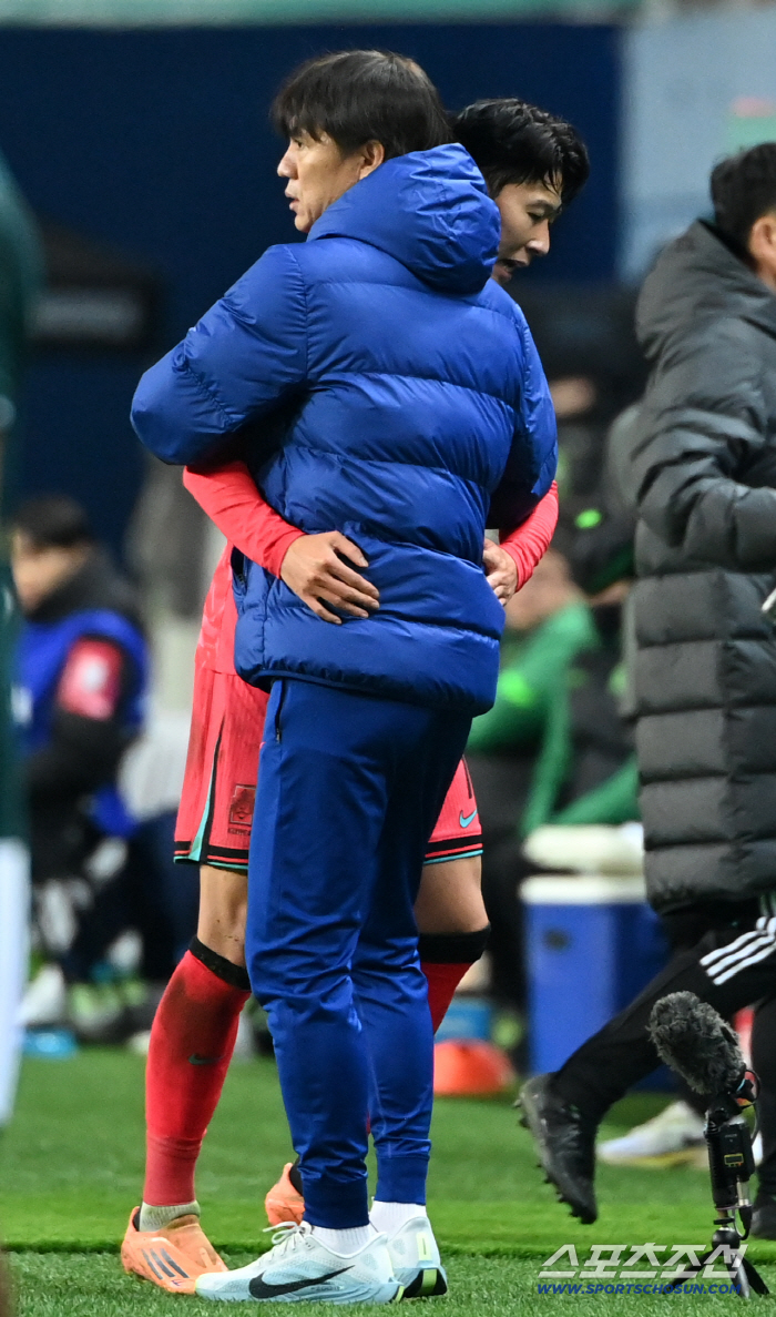 [현장일문일답]결과 내야 할 11월, 첫판은 합격점…홍명보 감독 "결과 낸 점에 만족"