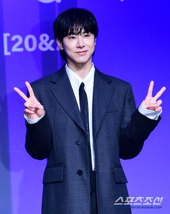 유노윤호, 女연예인과 스캔들 인정 "회사에 결혼 선언..좋아하는 사람 지…