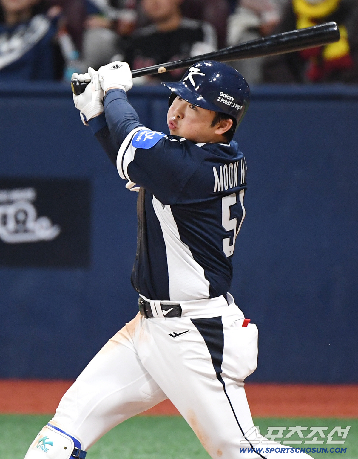 한국은 되는데 MLB가 안된다니... 문현빈 오심에 도쿄돔 첫 안타 억울…