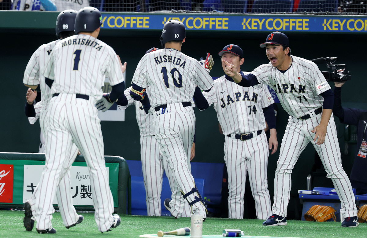 안현민-송성문 랑데뷰포까지만 좋았다. 3:0→4:11 결국 일본전 10연…