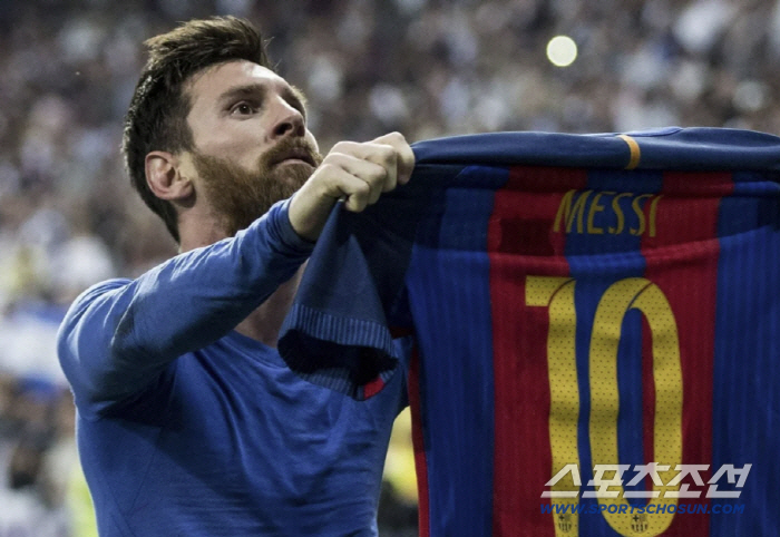 회장피셜! 'GOAT' 메시, 캄프 누에 동상 세워진다...단, 복귀는 …