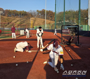 해외 못 가서 서럽냐고? 날씨만 좋다...여긴 마무리 훈련장이 아니다, 지옥이다 [원주 현장]