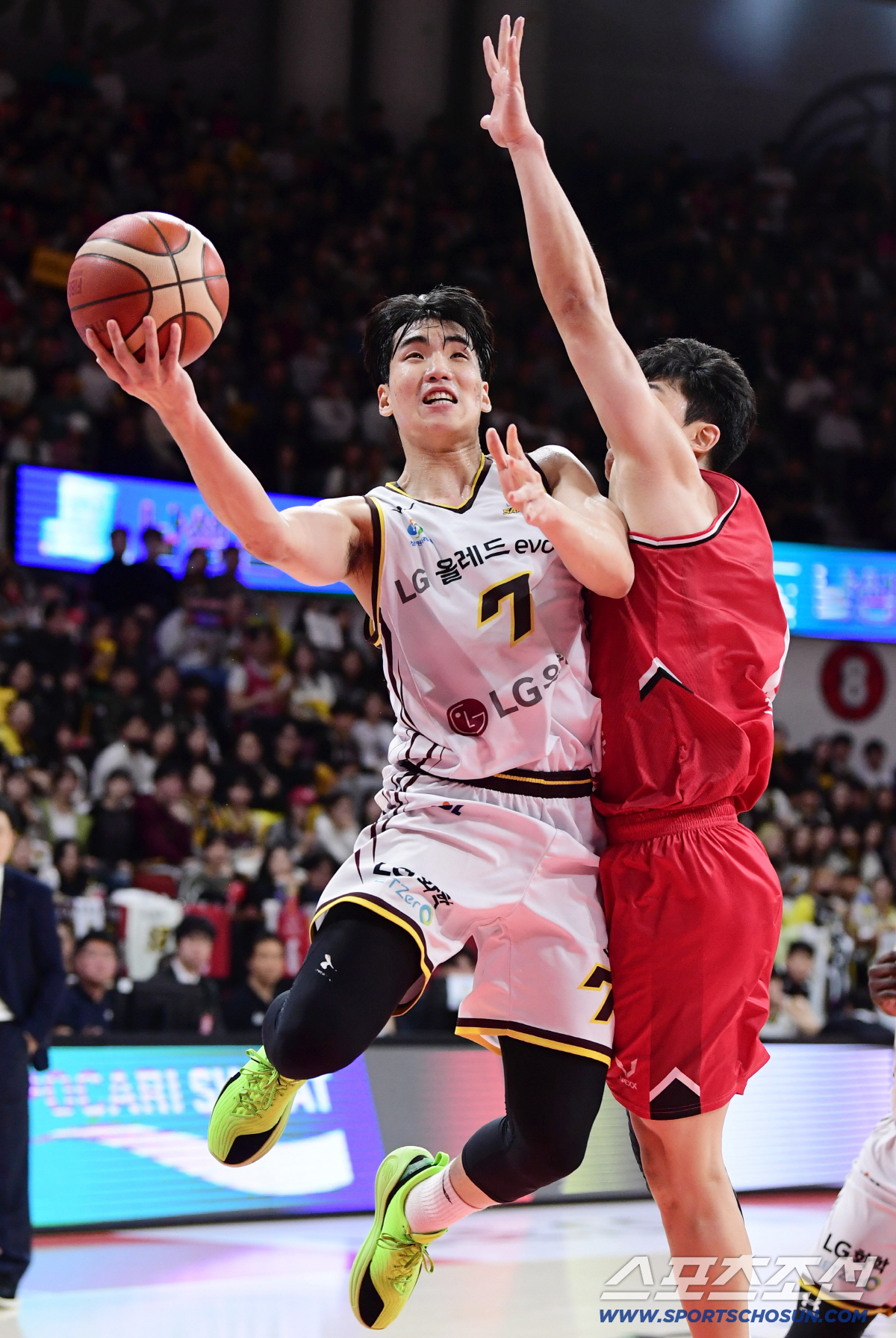 [현장리뷰]"광란의 3쿼터!" 칼 타마요→아셈 마레이 48득점 폭발…창원…