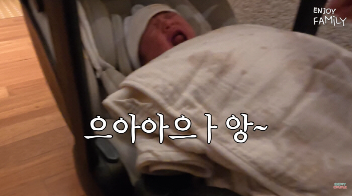 임라라♥손민수, 생후 15일 '강단 남매' 첫 외출에 멘붕..."울고 싶…