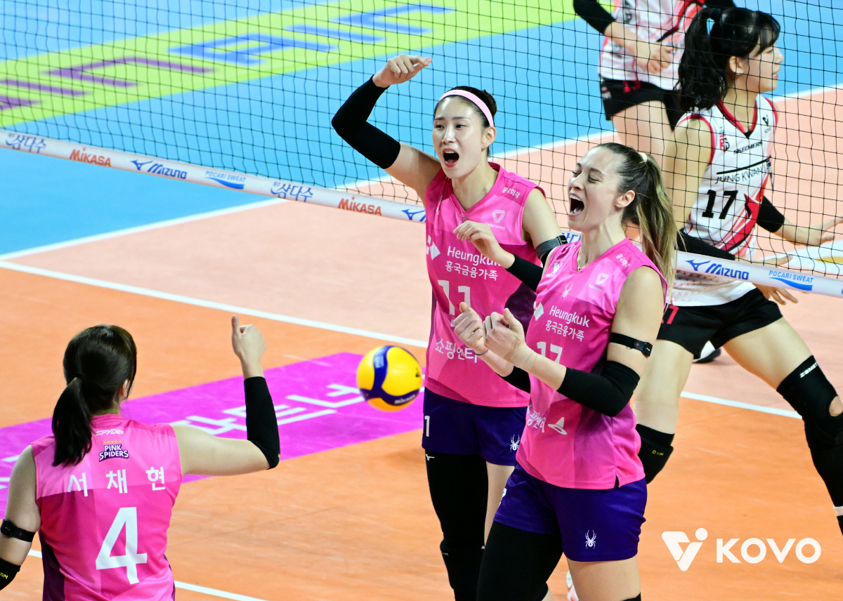 레베카 못 막는다! 흥국생명, 1시간 15분 컷 → 정관장 3-0 셧아웃…