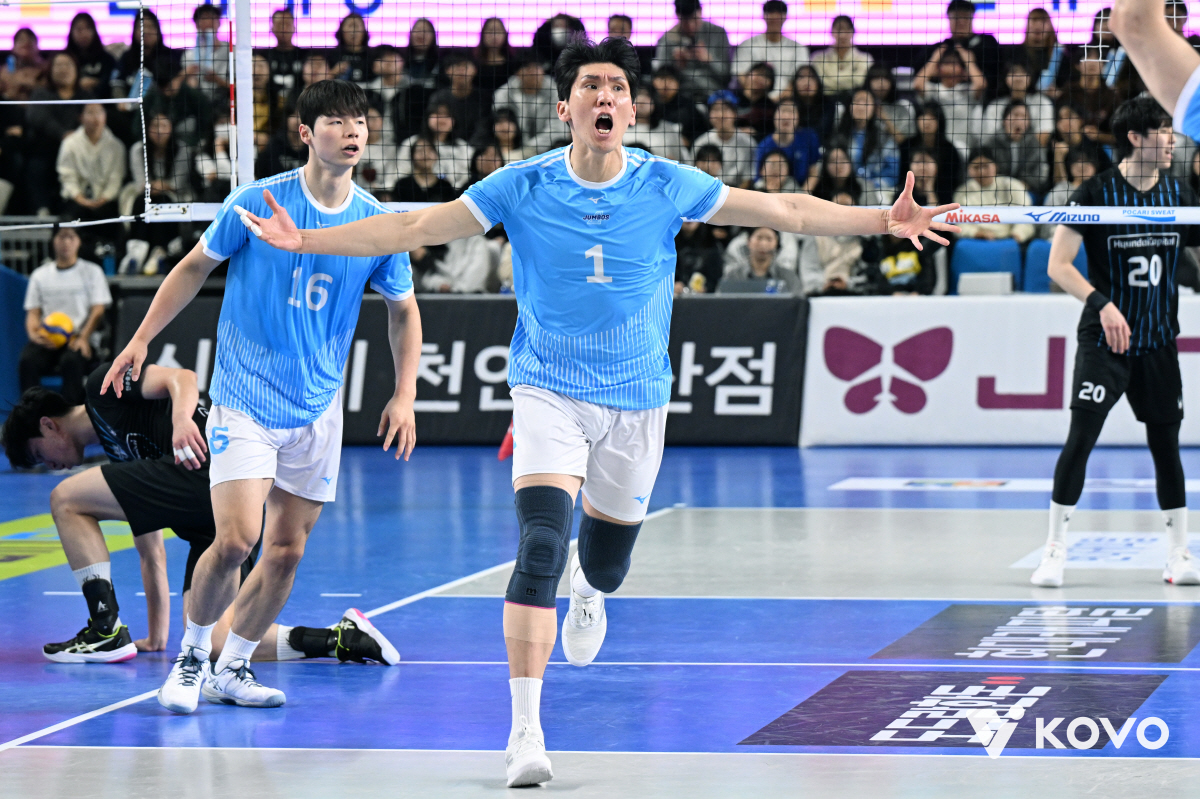 "엘레강스했다" 황당 범실, 왜 감독은 오히려 칭찬했나…1위 탈환, 성적…