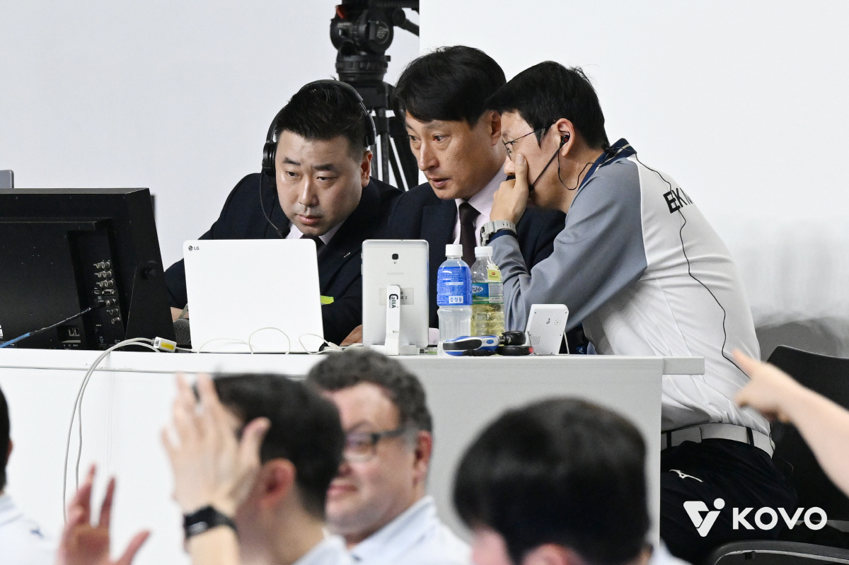 "엘레강스했다" 황당 범실, 왜 감독은 오히려 칭찬했나…1위 탈환, 성적…