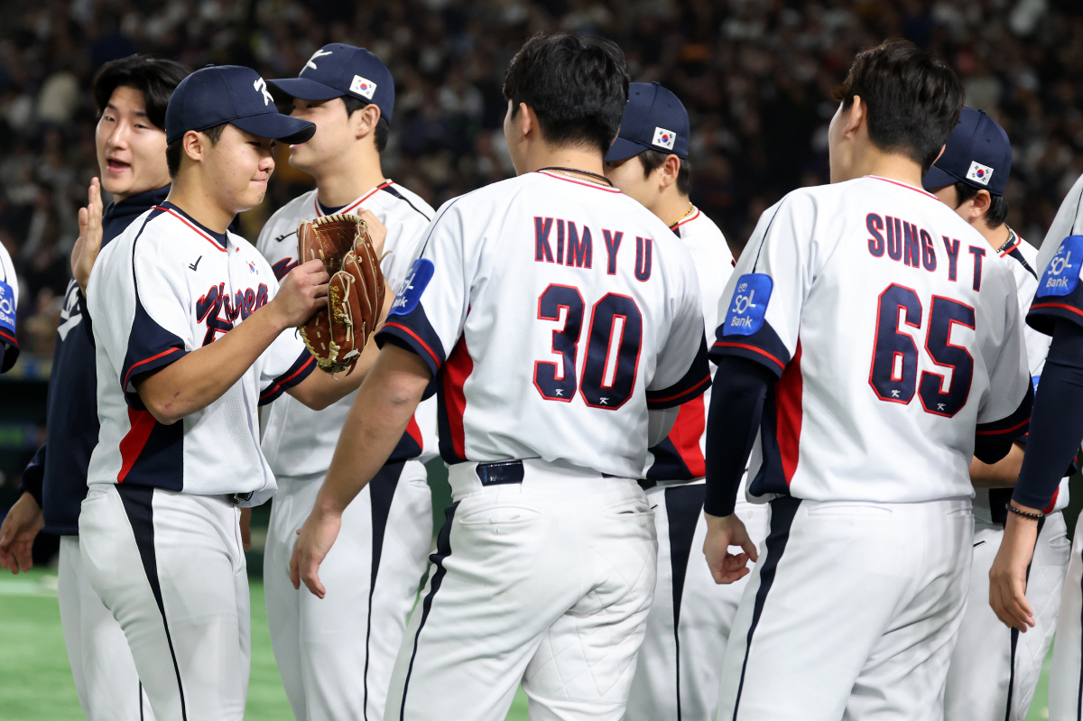 154km 직구가 통했다. 정우주 3이닝 노히트. 1사 2,3루도 무실점…