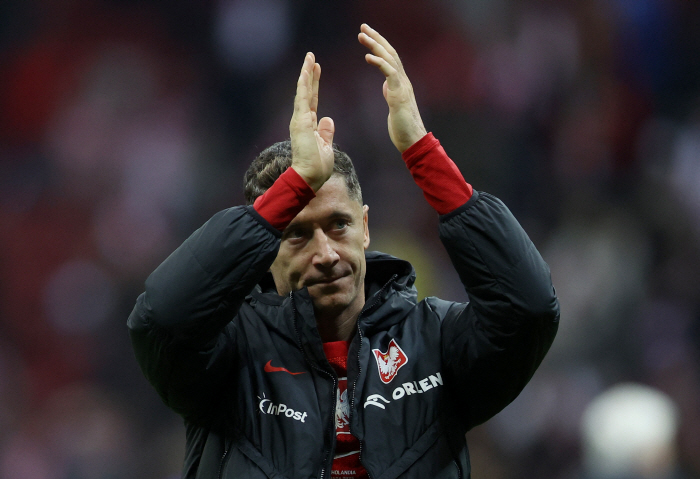 '불가능이란 없다' 손흥민+레반도프스키 MLS 역대급 듀오 탄생?...LAFC 관심→입장 발표 "결정 서두르지 않겠다"