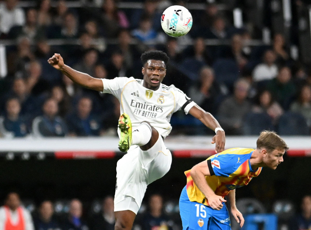 '2억 1530만 파운드 투자' 맨유 미쳤다…레알 마드리드 알론소 핵심→…