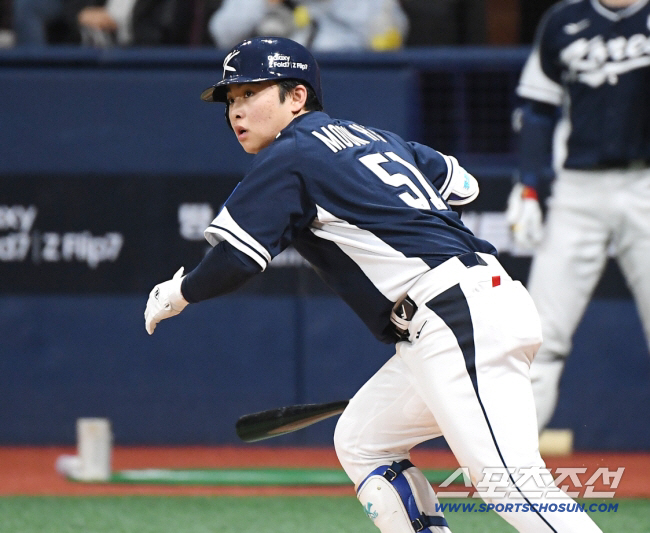 안타 도둑맞고, 도루도 뺏길 뻔…'억까'도 막지 못한 21세 '미친 존재…