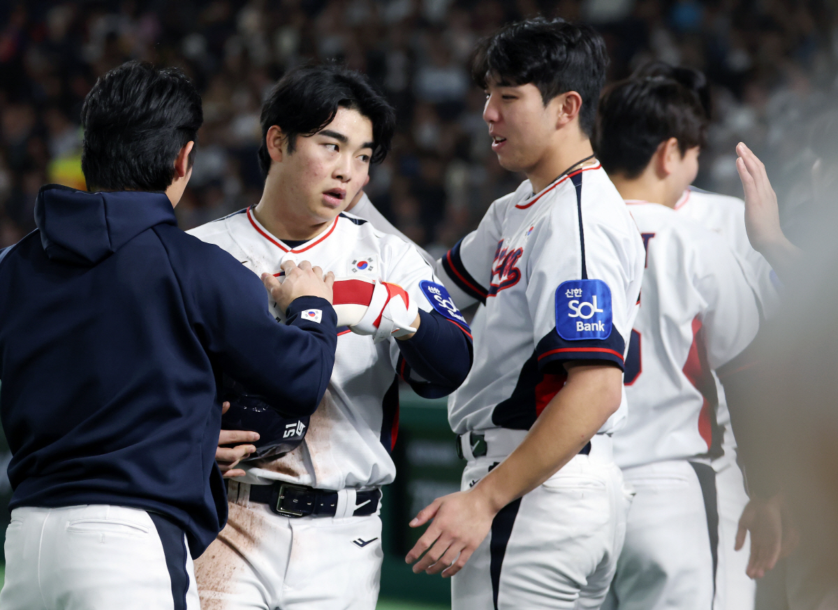 안타 도둑맞고, 도루도 뺏길 뻔…'억까'도 막지 못한 21세 '미친 존재…