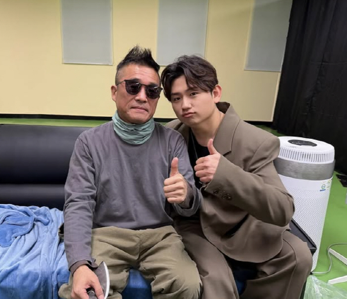 '성폭행 무혐의' 57세 김건모, 몰라보게 수척해진 근황..팬들 응원