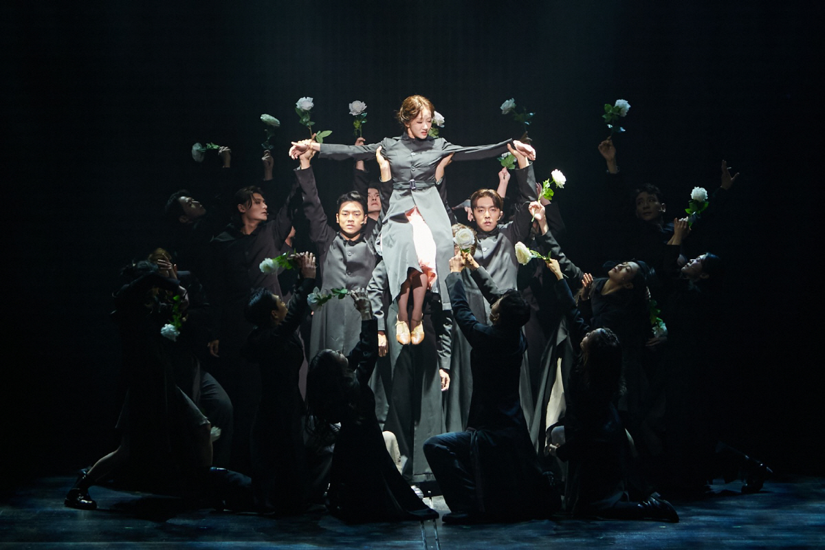 뮤지컬 '에비타' 80년대엔 검열 삭제 '굴욕'까지…정치적 견해無→ 스스…