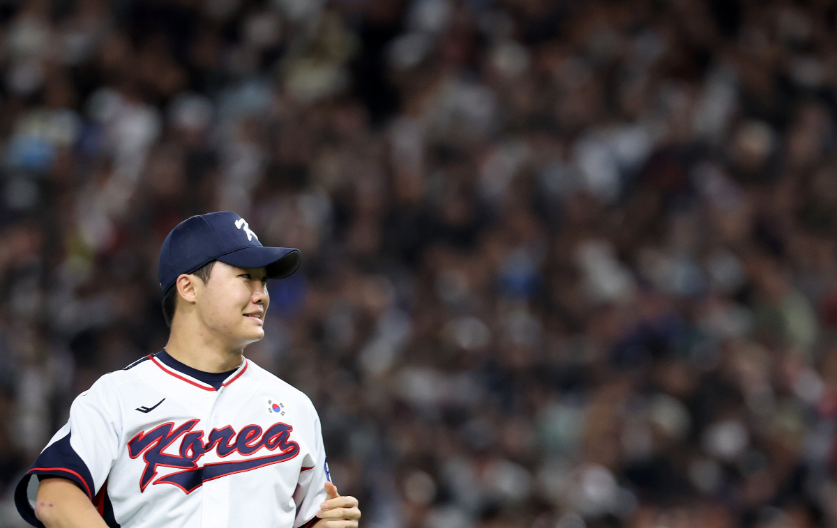 "주목" 日 AI가 인식했다! 도쿄돔 잠재운 '19세 피칭'…"ML 노릴…